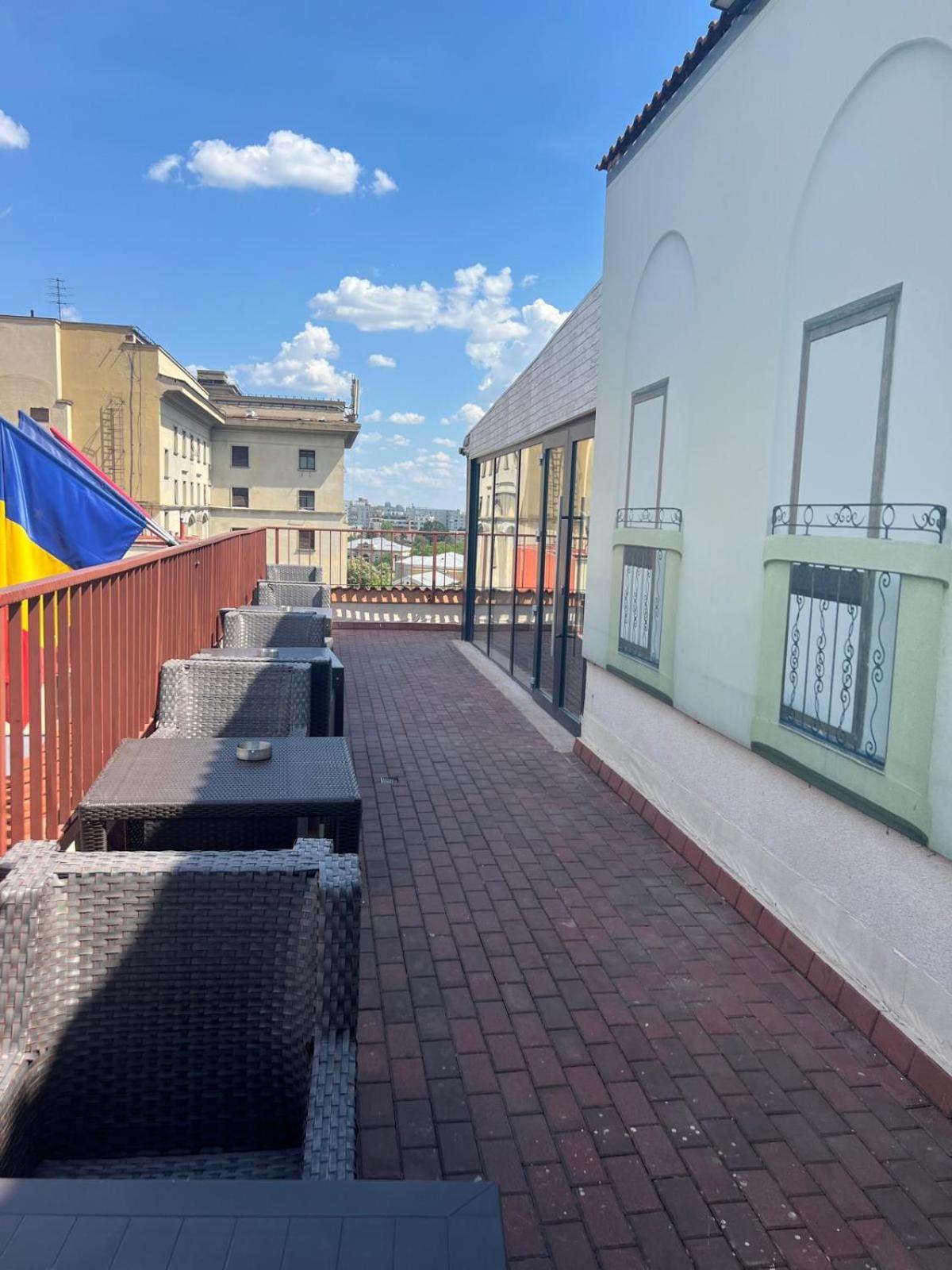 Hotel Reina Bukarest Kültér fotó