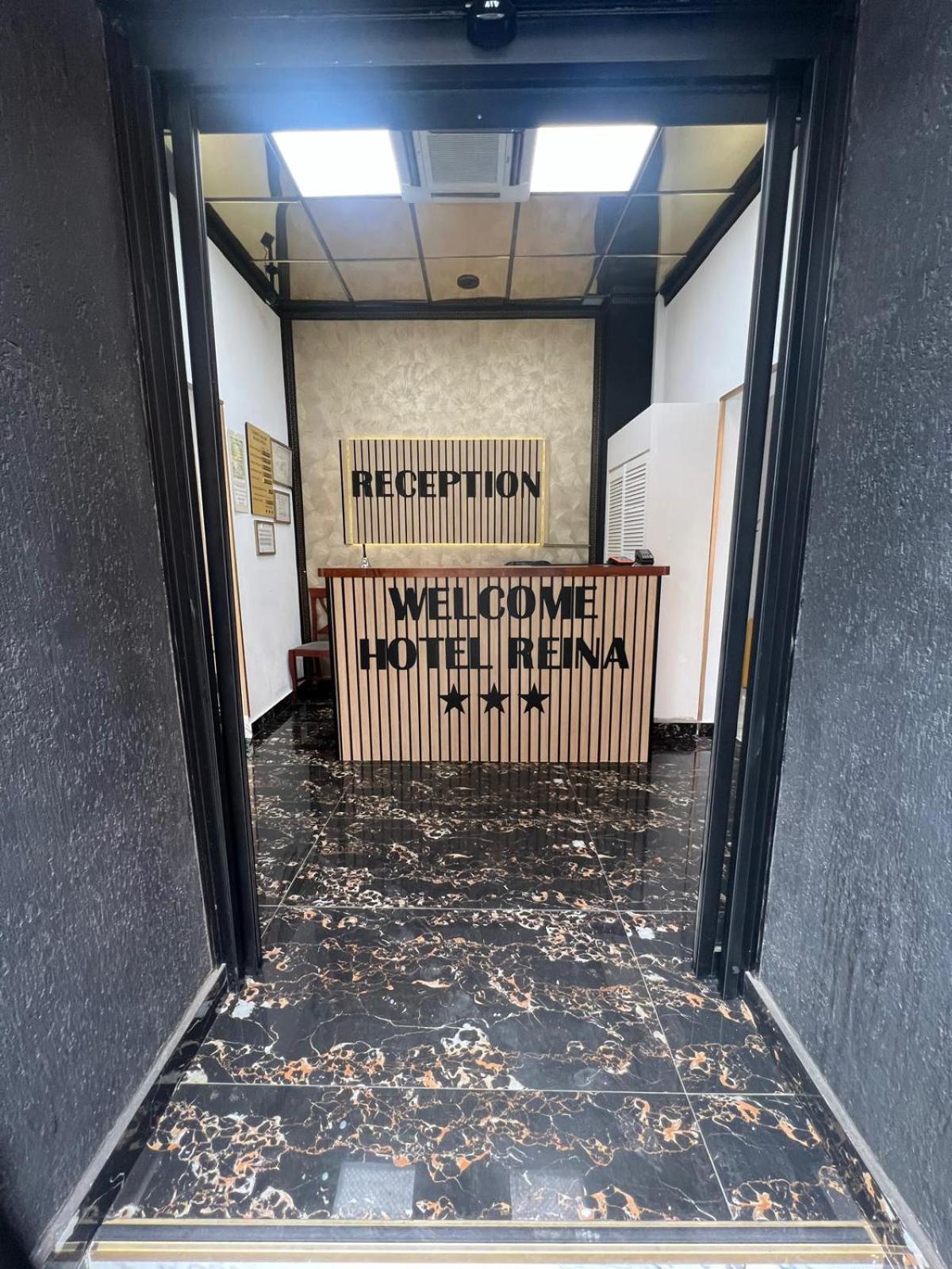 Hotel Reina Bukarest Kültér fotó