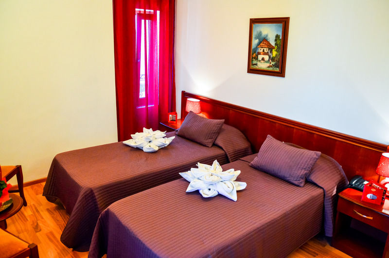 Hotel Reina Bukarest Kültér fotó