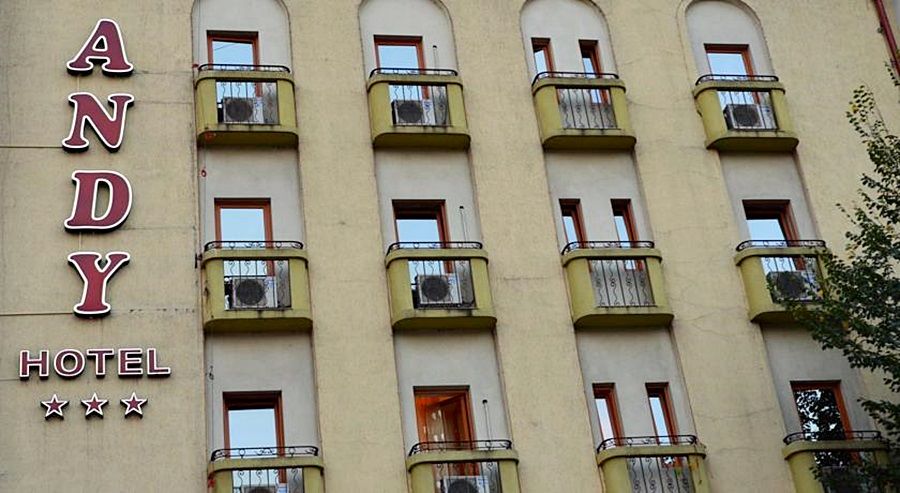Hotel Reina Bukarest Kültér fotó